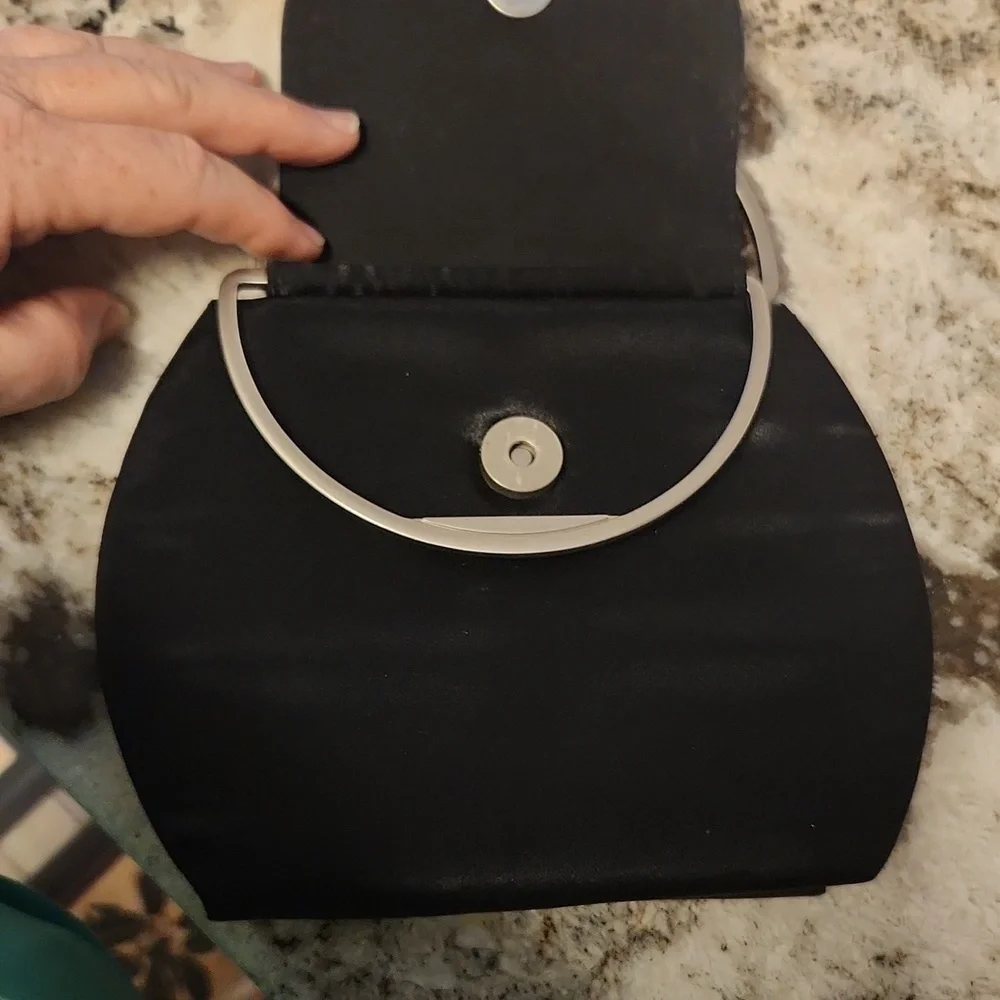 Reaction Kenneth Cole black bag metal hand strap evening bag mini bag Purse